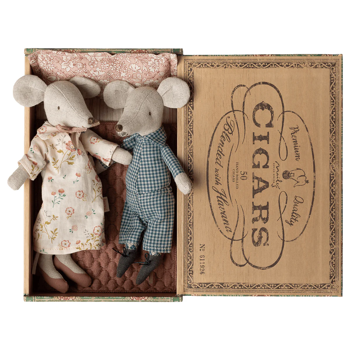 Maileg Grandma and Grandpa Mice in Cigarbox 26′