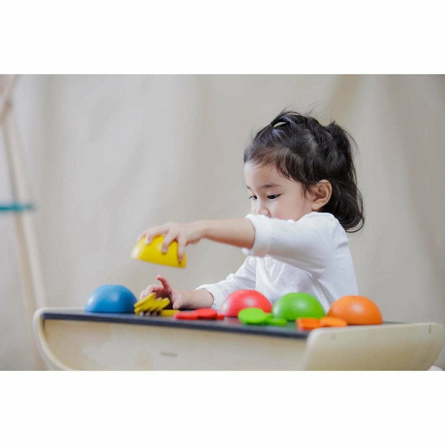Plan Toys Sort & Count Cups - Image 2