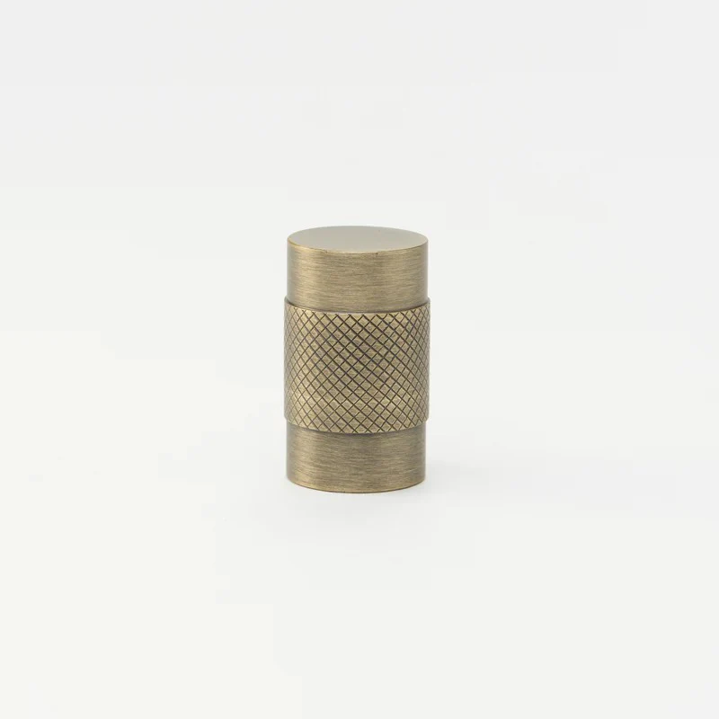 Lo & Co Kintore Knob