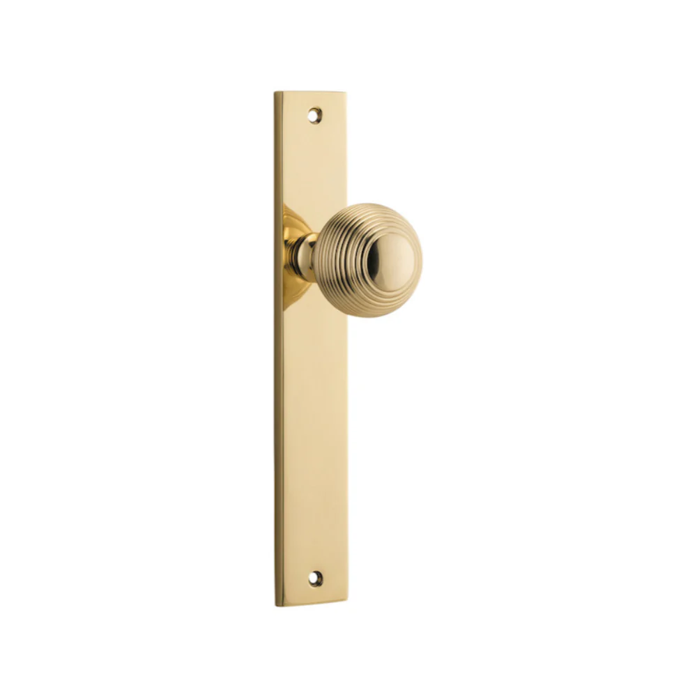 Iver Guildford Knob on Rectangular Backplate (Pair)