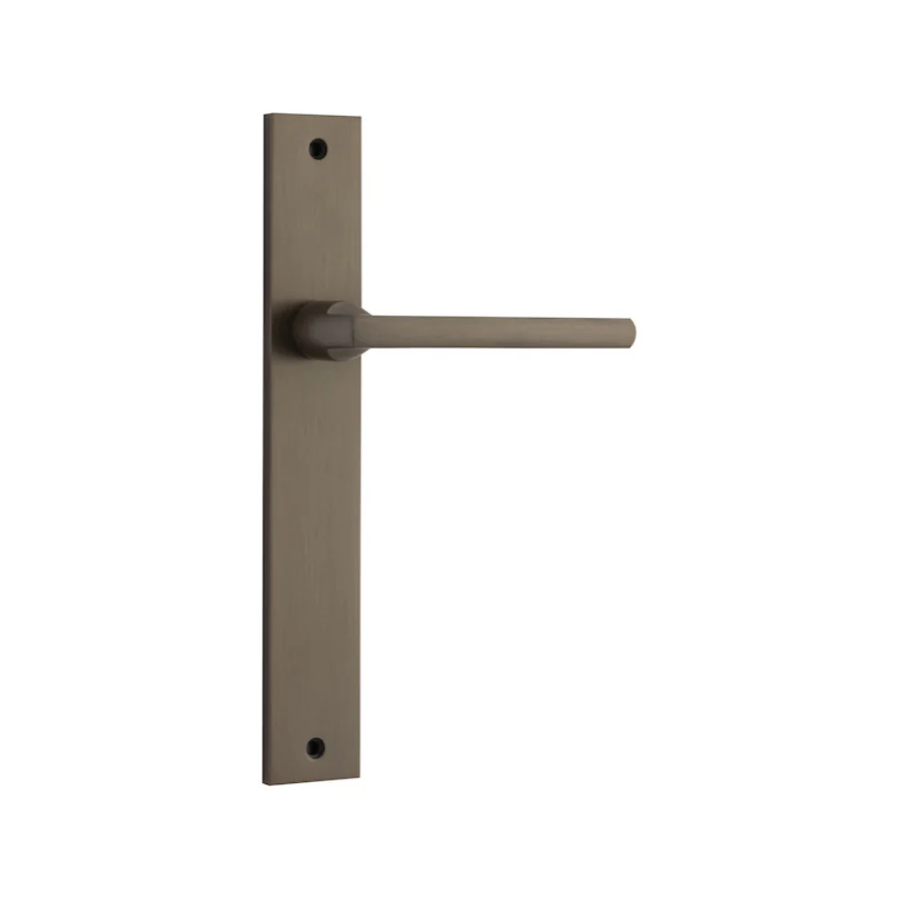 Iver Baltimore Lever on Rectangular Backplate (Pair)