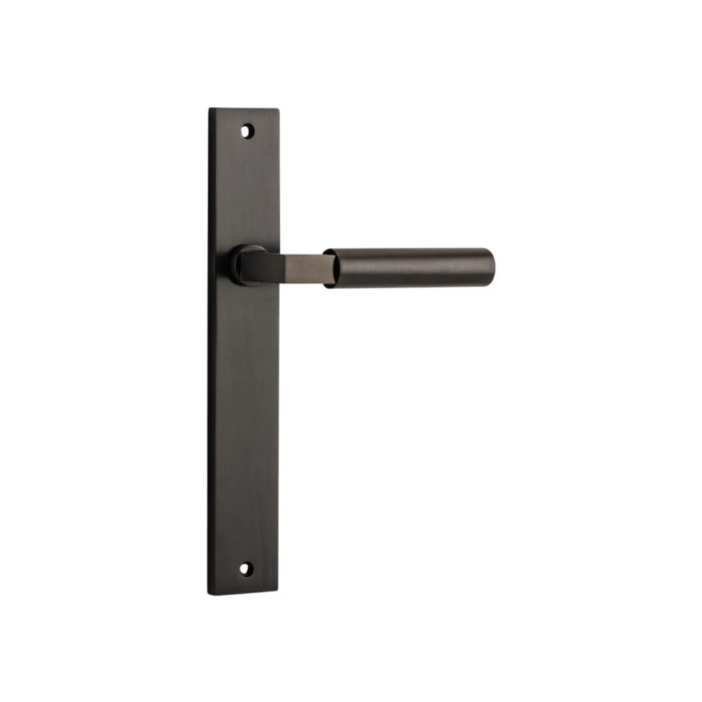 Iver Berlin Lever on Rectangular Backplate (Pair)