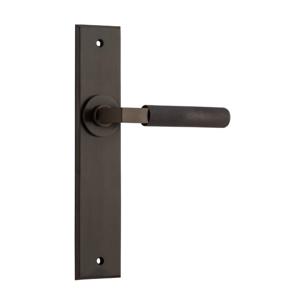 Iver Brunswick Lever on Chamfered Backplate (Pair)