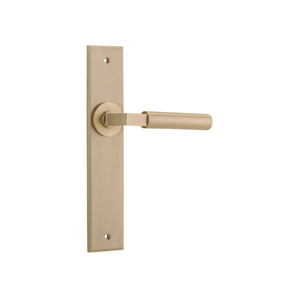 Iver Berlin Lever on Chamfered Backplate (Pair)